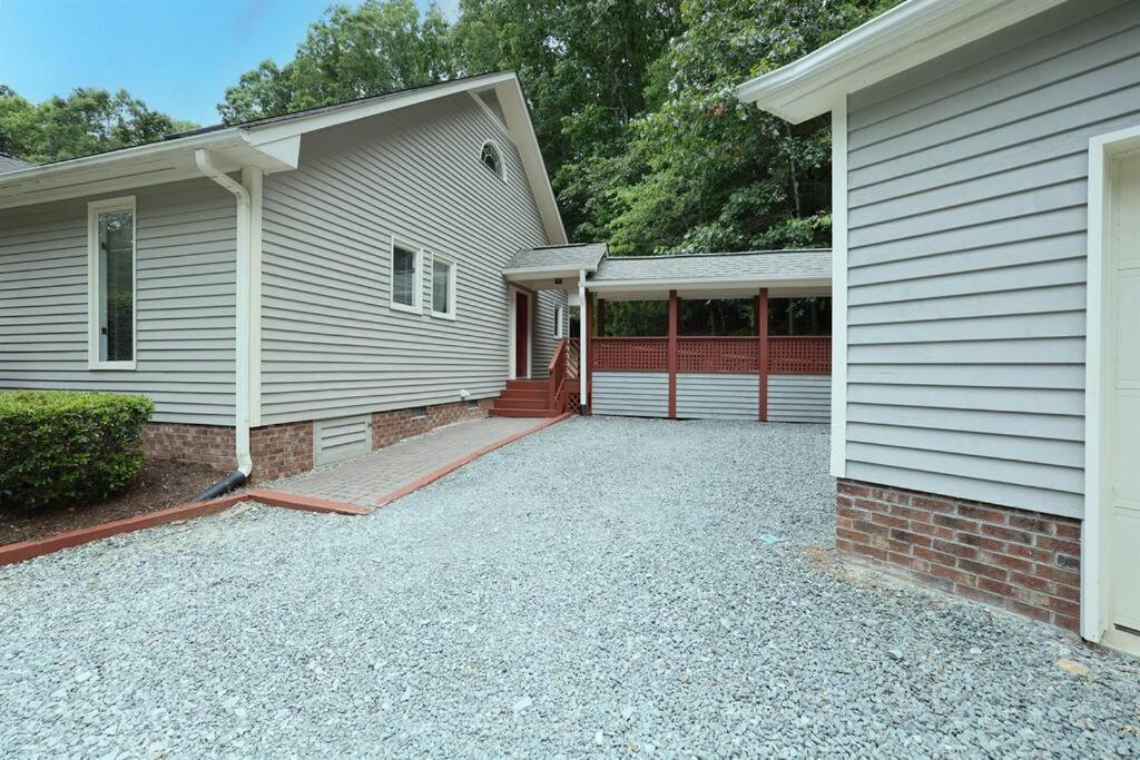 Sunset Point Pool House Close To Duke University Villa Durham Exterior photo